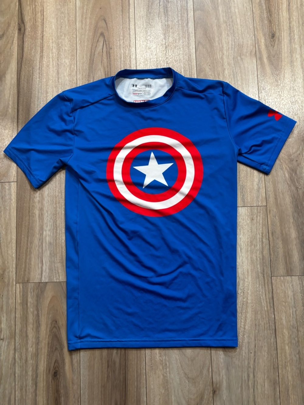Large Under Armour Captain America Shield Compression Shirt
